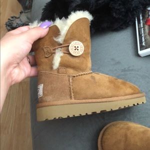 Toddler uggs size 8